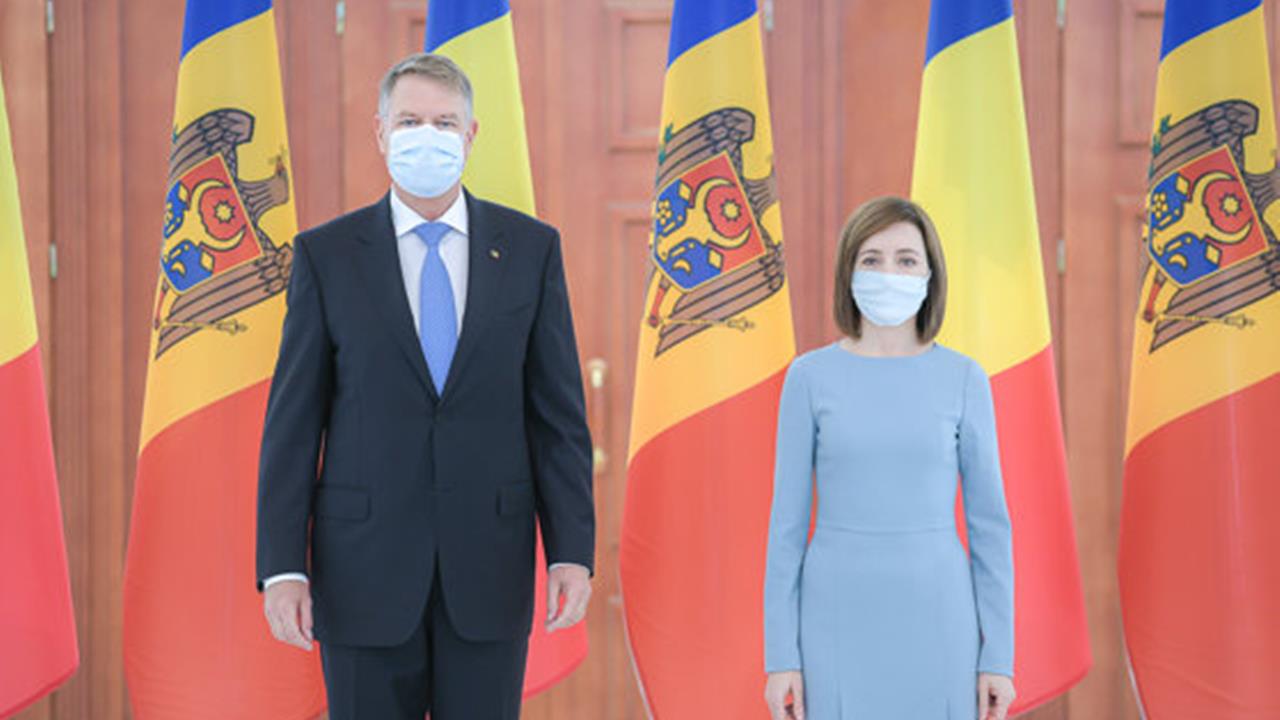 Pachetul de sprijin al României pentru Republica Moldova, explicat de Iohannis: Se vor trimite „până la 200.000 de doze de vaccin”