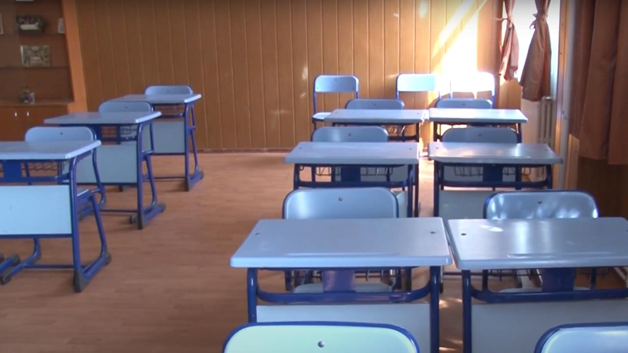 Învățământul online prelungit până pe 8 februarie: elevii ar putea reveni în clase din al doilea semestru