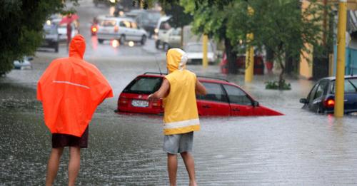 JUDEŢUL CONSTANŢA. Mai multe gospodării au fost inundate, după codurile roşu şi portocaliu de ploi