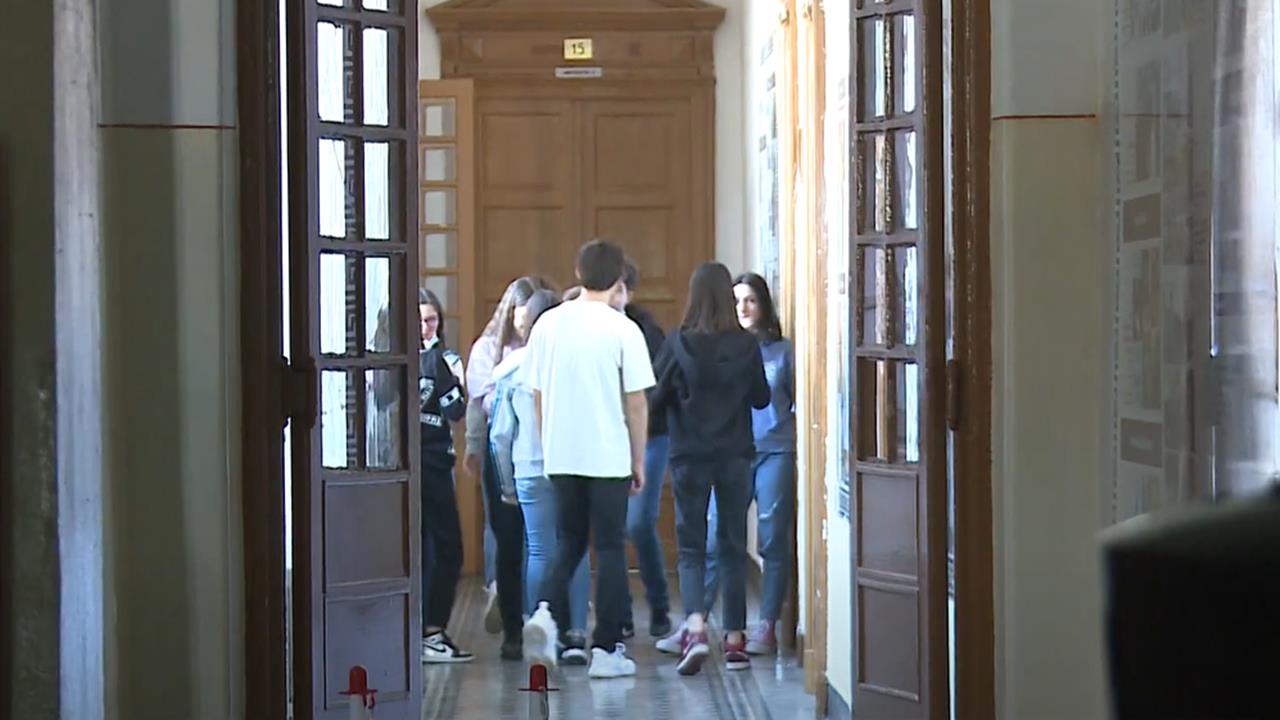 sau-marit-bursele-pentru-studenti