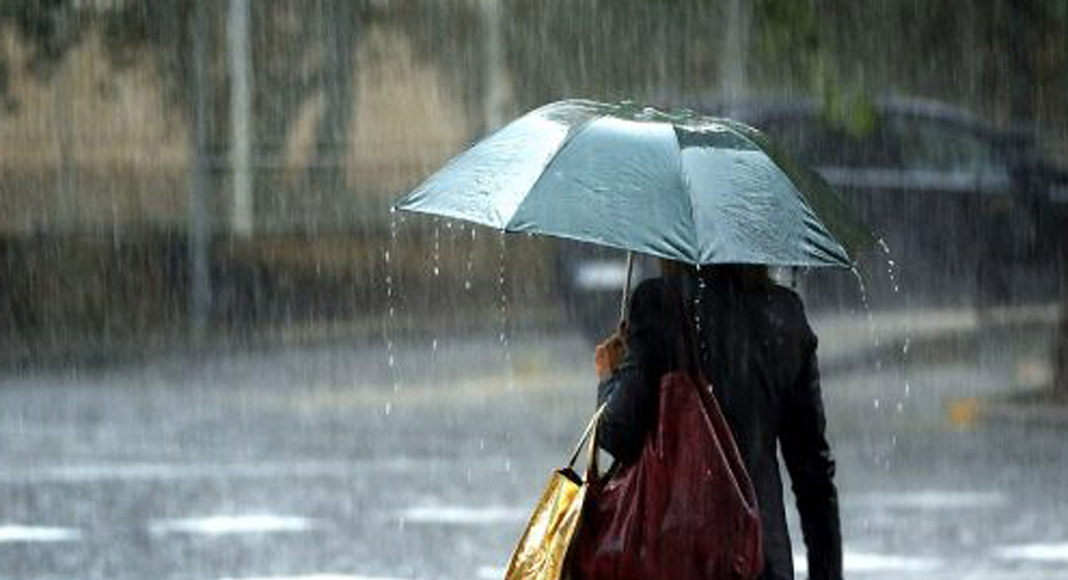 AVERTIZARE METEO. Cod galben de ploi torenţiale, descărcări electrice, vijelii și grindină, în mai multe județe din țară. HARTĂ